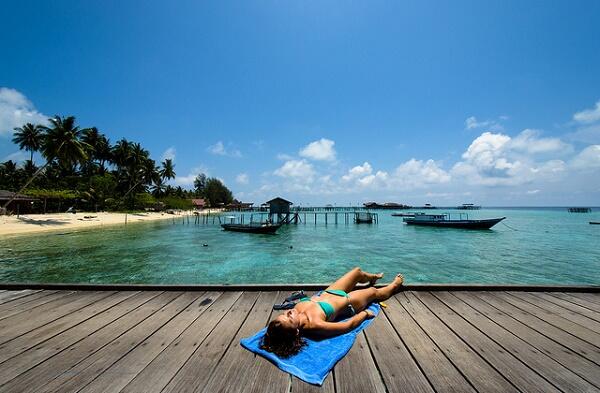 7 Tipe Cewek Yang Cocok Agan Ajak Liburan Ke Derawan! 