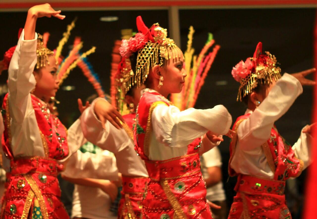 Indonesia Juara Umum Festival Folklore Dunia 