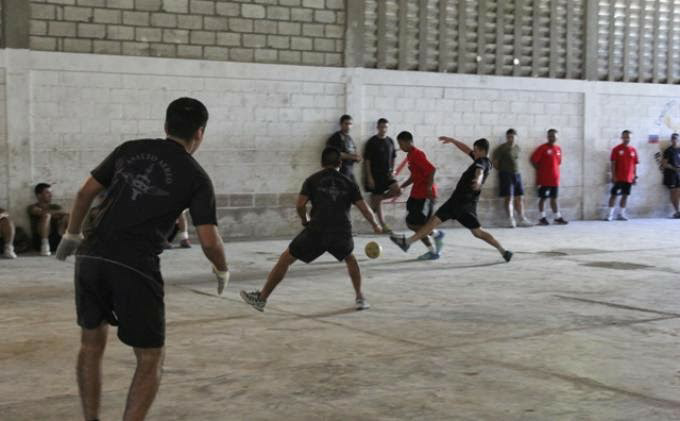 Hal-Hal Unik Yang Biasa Agan Jumpai Di Lapangan Futsal (Oom In Futsal)