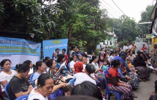 Warga Jakarta Berbondong-bondong Beri Dukungan terhadap Profesor Yusril