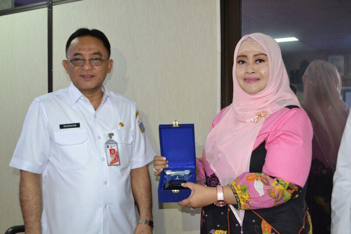 DPD RI Fahira Idris Kunjungi Dinsos DKI