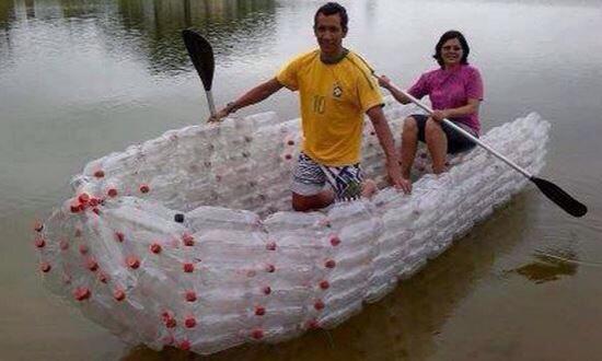 Perahu dari botol belas