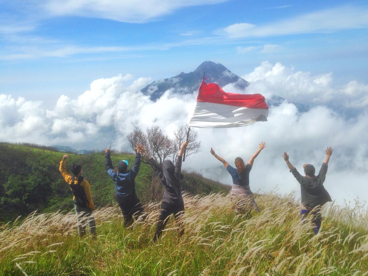 MERBABU SUWANTING, INDAH DI MATA-NANGIS DI DENGKUL