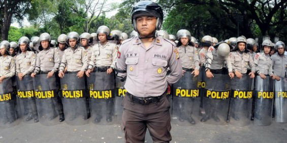 9 GOLONGAN ATAU ORANG2 YG PALIIIING DITAKUTI MASYARAKAT UMUM!!!!