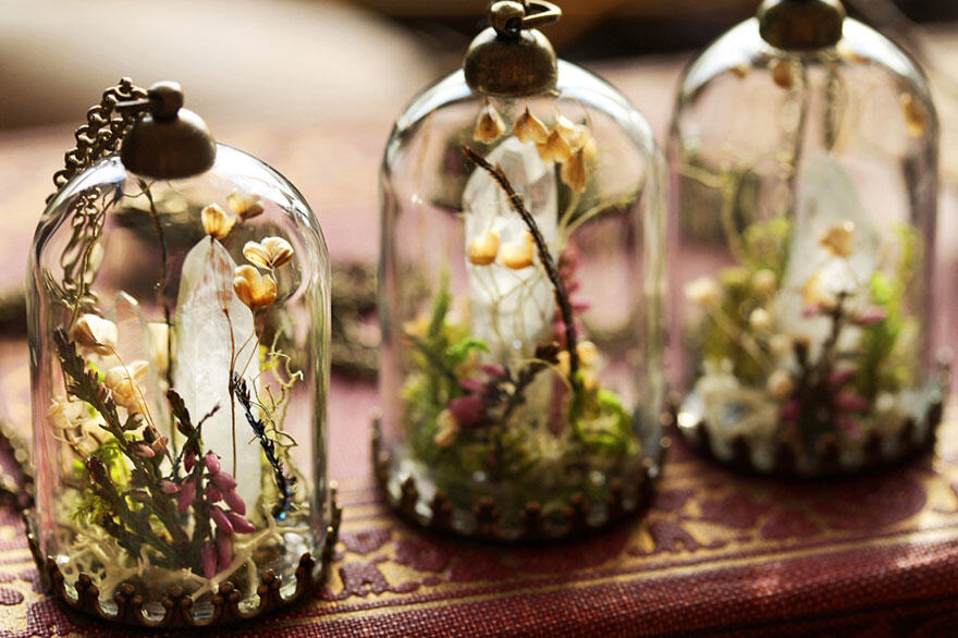 Terrarium Jewelry, Inovasi Unik yang Menjadikan Bagian Alam menjadi Sebuah Perhiasan!