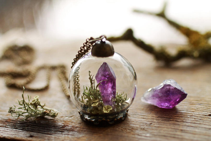 Terrarium Jewelry, Inovasi Unik yang Menjadikan Bagian Alam menjadi Sebuah Perhiasan!