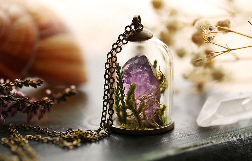 Terrarium Jewelry, Inovasi Unik yang Menjadikan Bagian Alam menjadi Sebuah Perhiasan!