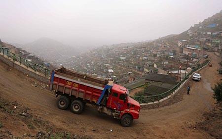 Wall's Of Shame, Tembok Paling Kontroversial di Peru (miris gan !!!)