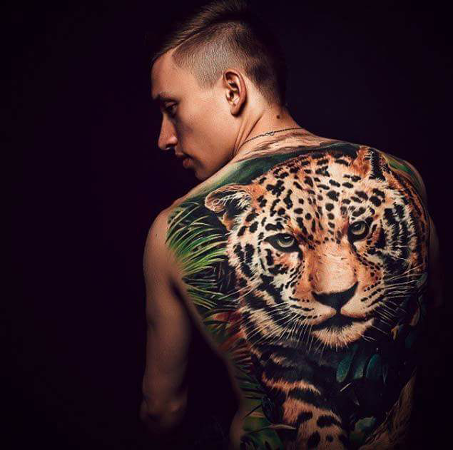 Tatto yang akan menghipnotis mata agan !