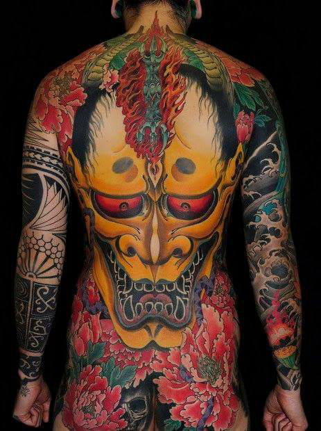 Tatto yang akan menghipnotis mata agan !