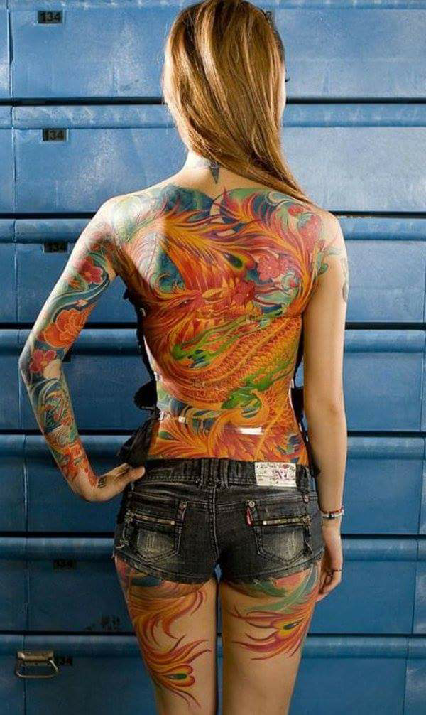 Tatto yang akan menghipnotis mata agan !
