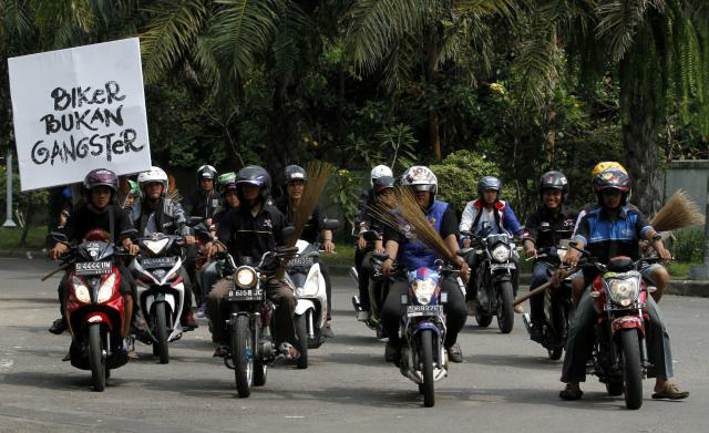 9 GOLONGAN ATAU ORANG2 YG PALIIIING DITAKUTI MASYARAKAT UMUM!!!!