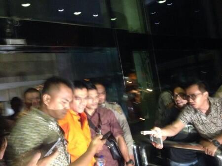 Ditahan KPK, Sanusi Bungkam