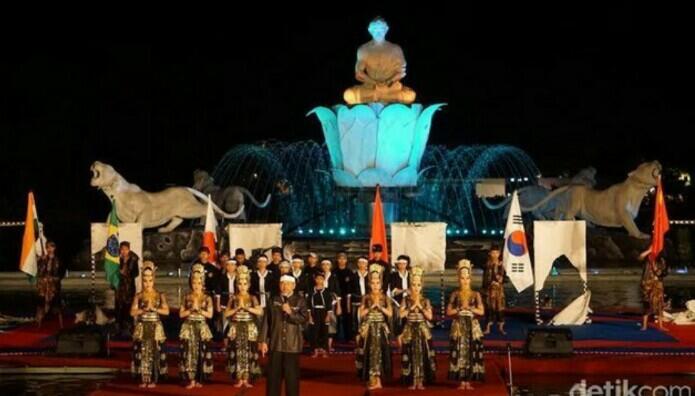 Meski Hujan, Festival Bela Diri Dunia di Purwakarta Tetap Dipenuhi Warga