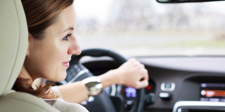 "Ladies" Perhatikan Ini Kalau Mau Punya Mobil Awet!