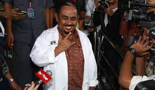 Dipecat, Fahri Hamzah Ungkit Kasus Luthfi & Video Porno di Paripurna