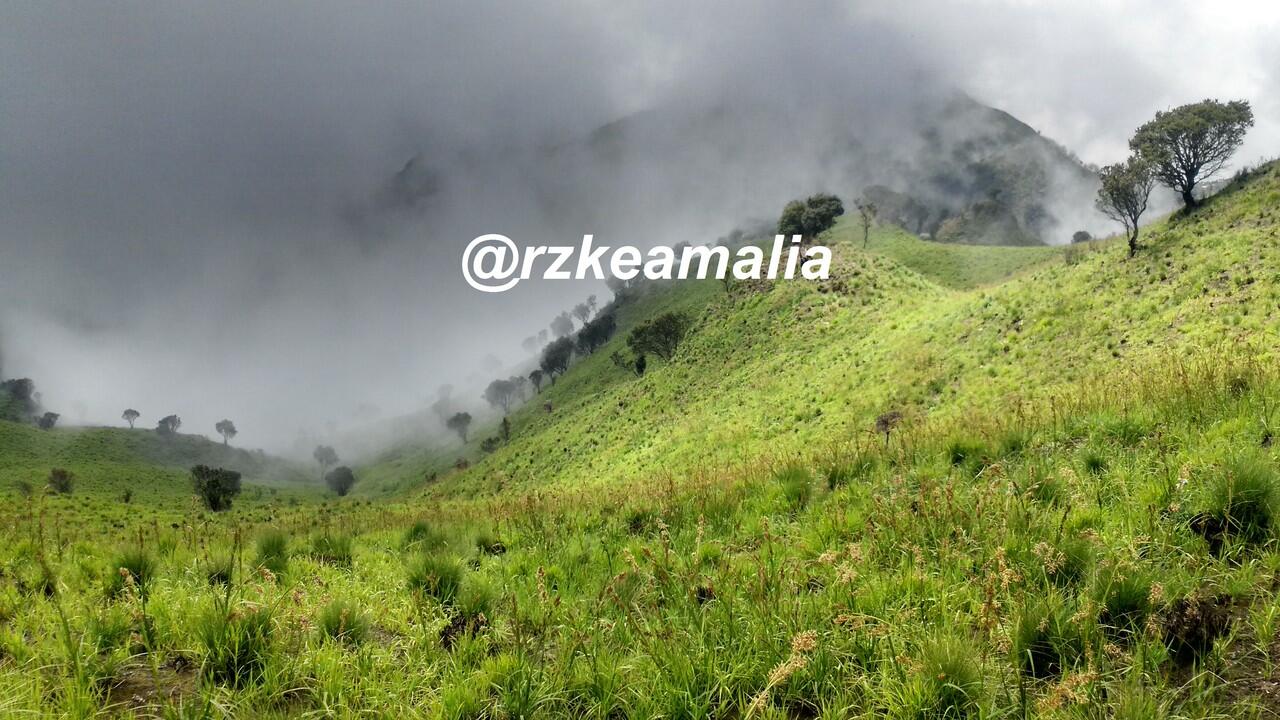 MERBABU SUWANTING, INDAH DI MATA-NANGIS DI DENGKUL