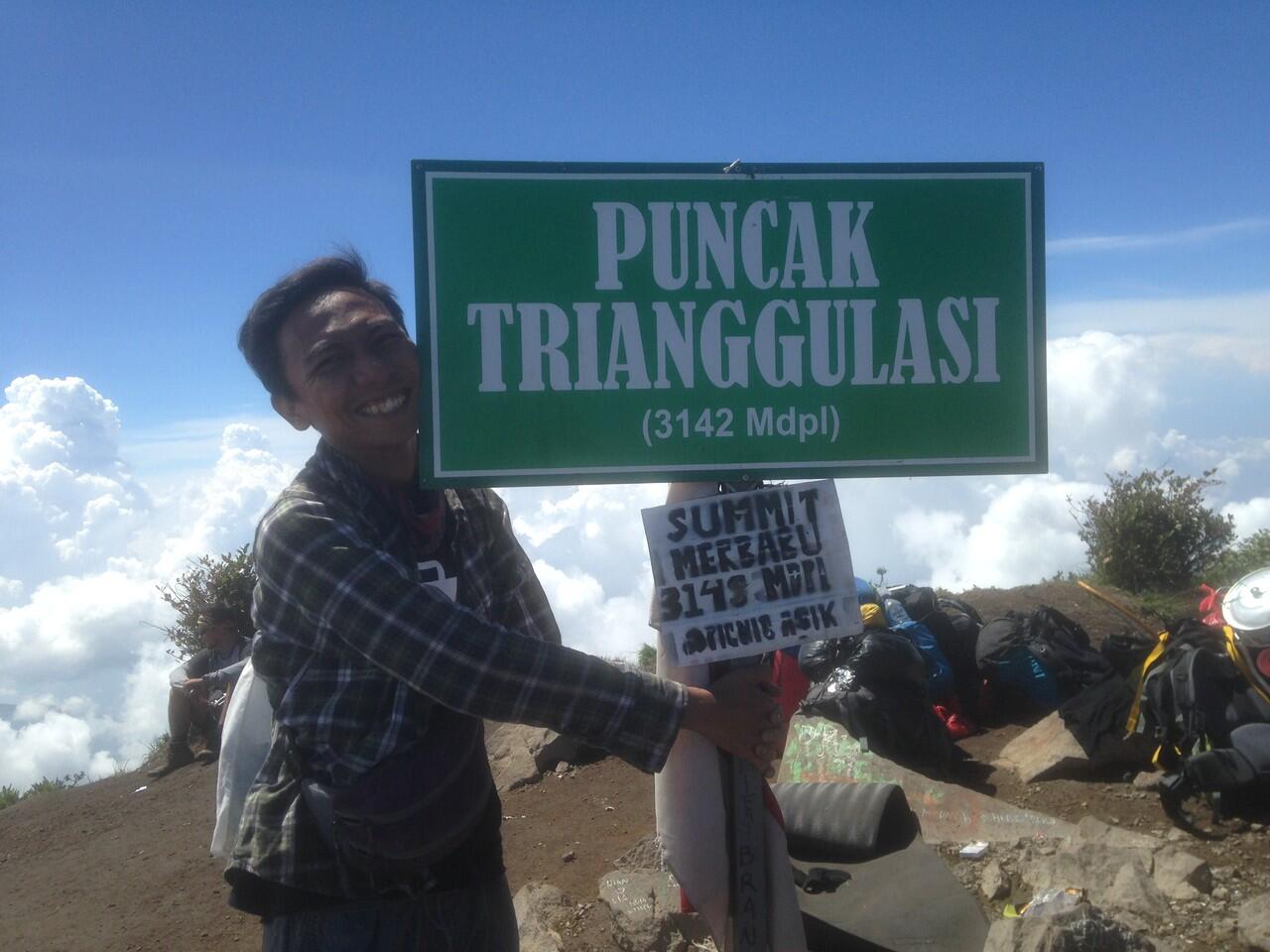 MERBABU SUWANTING, INDAH DI MATA-NANGIS DI DENGKUL