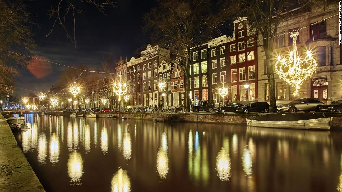 35 Foto dan Fakta Festival Cahaya di Seluruh Dunia