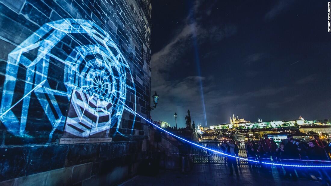 35 Foto dan Fakta Festival Cahaya di Seluruh Dunia