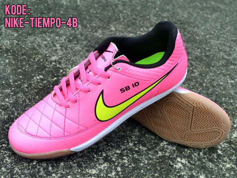 Sepatu Futsal KW 1 dan Super Bagus dan Berkualitas