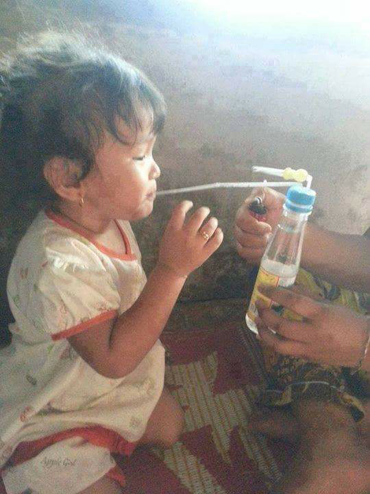 Tolong dishare! Exploitasi mengajarkan anak memakai narkoba!
