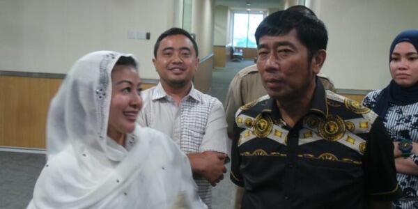 Lulung dan "Wanita Emas" Jajaki Peluang Berpasangan dalam Pilgub DKI