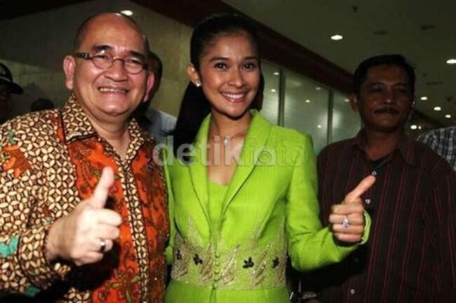 Ruhut Larang Istrinya Ikut Istri-istri Anggota DPR ke Jepang