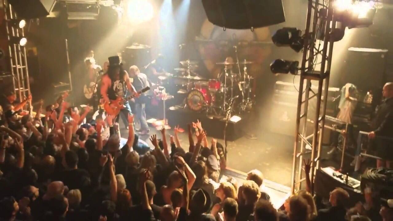 Foto &amp; Fakta Reuni Guns N' Roses di Troubadour Tahun 1985-2016