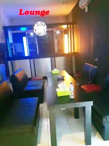 LUCKY'S MASSAGE &amp; LOUNGE - PIK ELANG LAUT