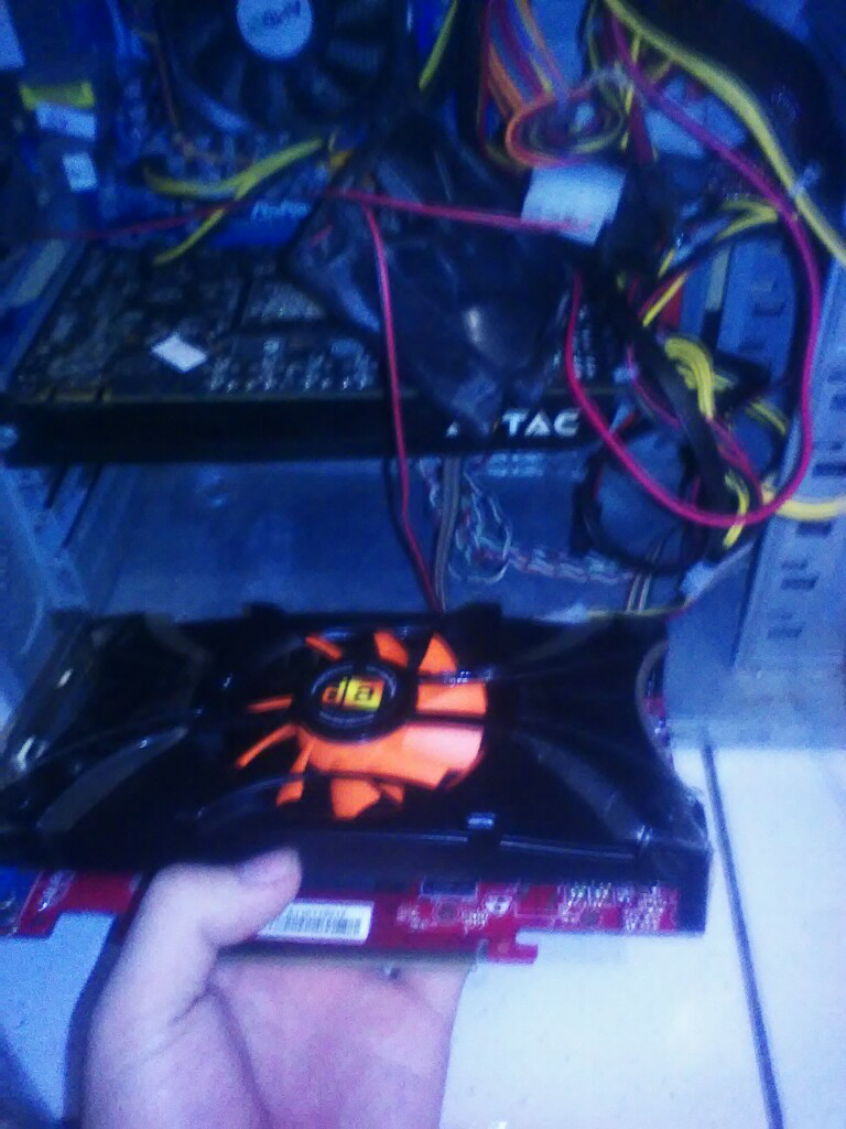 (help) monitor no signal tapi save mode bisa