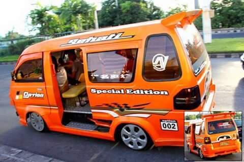 Keren! Angkot Satu Ini di Desain Super Keren, Gimana Tertarik Untuk Naik Angkot Ini?