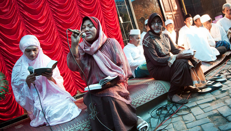 Takut Diamuk Warga, Pesantren Waria Akhirnya Bubar!!!