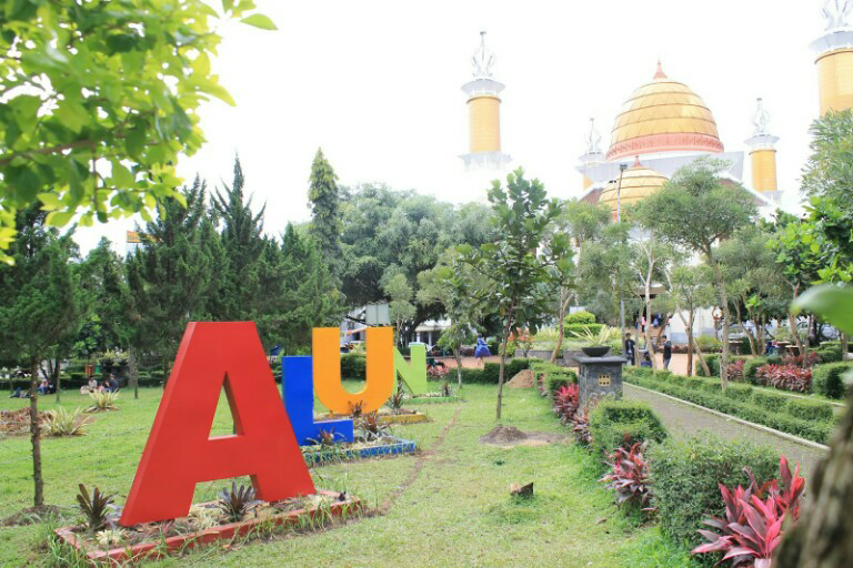 Mengenal 10 Wisata kota di Sukabumi