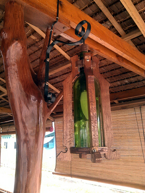 lampu hias  dari  kayu  dan botol bekas KASKUS