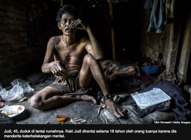 Satu hari bersama warga 'Kampung Idiot'