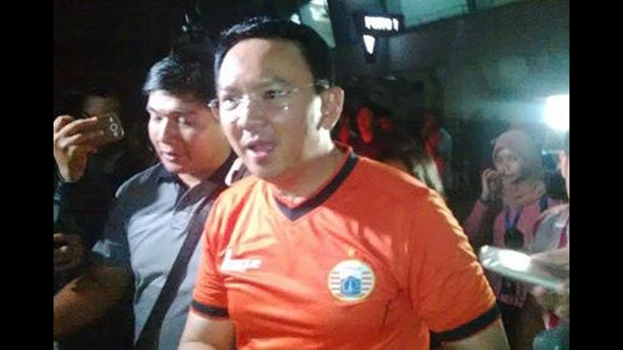 (Tambah Ganteng) Akhirnya pak AHOK keluar dari KPK 