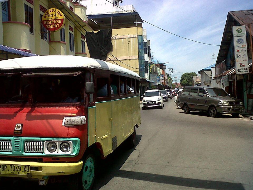 Bas Kundo, Angkutan Jadul di Pulau Kundur Kepri