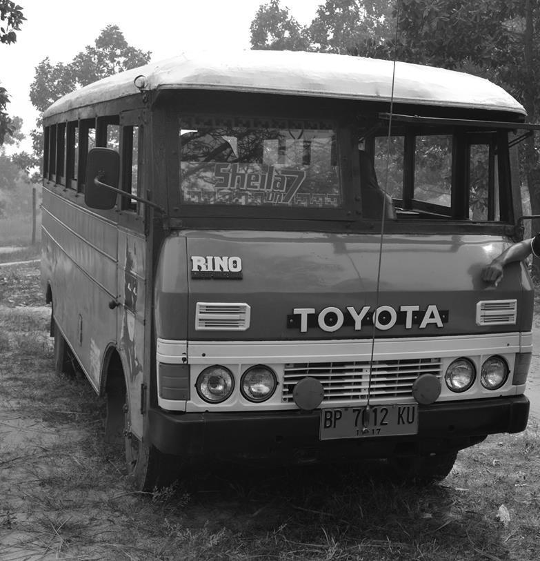 Bas Kundo, Angkutan Jadul di Pulau Kundur Kepri