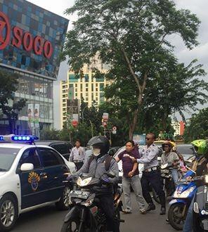 Petugas DLLAJ Jakarta Keroyok Pengemudi Ramai Diperbincangkan