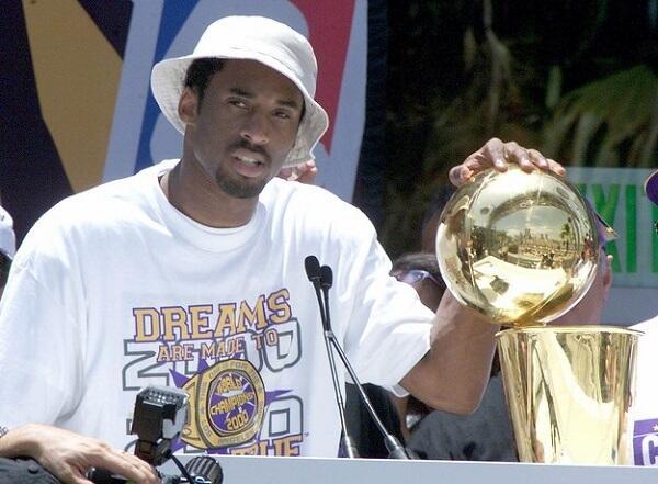 Kobe Bryant, Sang Legenda Menutup Pintu Karirnya. #ThankYouKobe