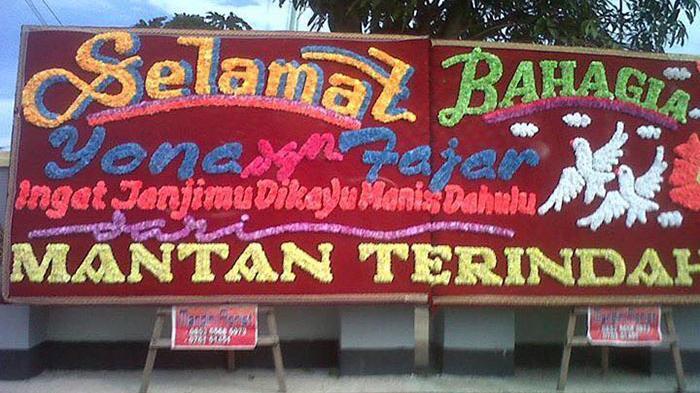 Bunga papan dari 'Sang Mantan'