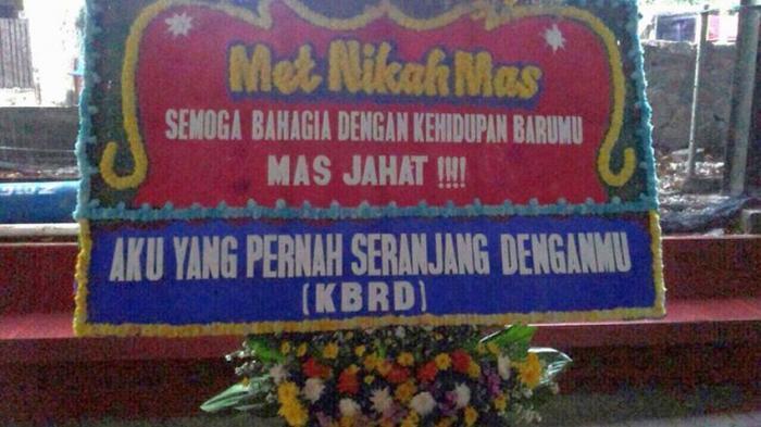 Bunga papan dari 'Sang Mantan'