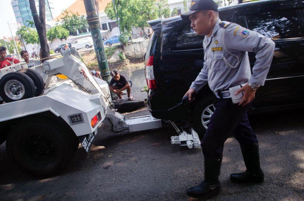 Di balik foto 'pemukulan' pengemudi mobil oleh petugas dishub