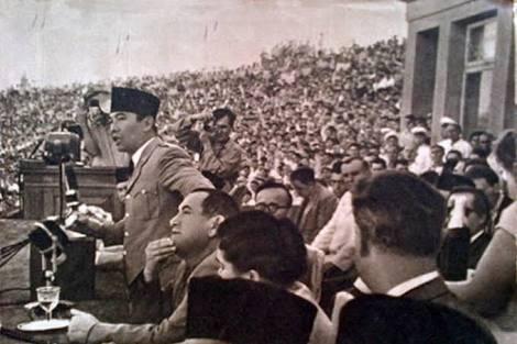 Mengapa Bung Karno Tak Mau Memukul Soeharto
