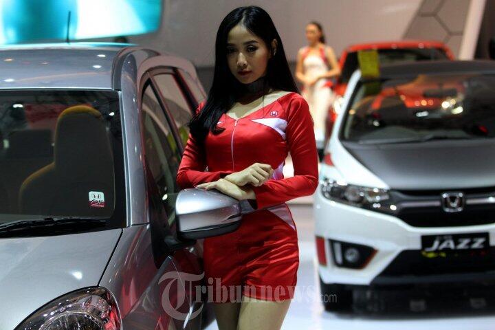 &#91;FOTO&#93; Pameran IIMS 2016 Dipenuhi SPG SEKSI