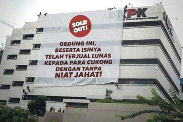 (WOW) Mantan Staf Presiden: Ada yang Melobi KPK Agar Ahok tak Jadi Tersangka