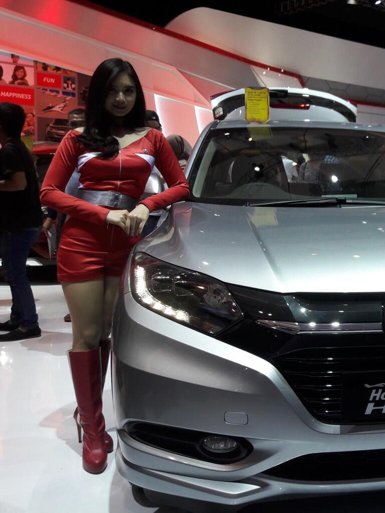 Yang Bening-Bening di IIMS 2016 (16 APRIL 2016)