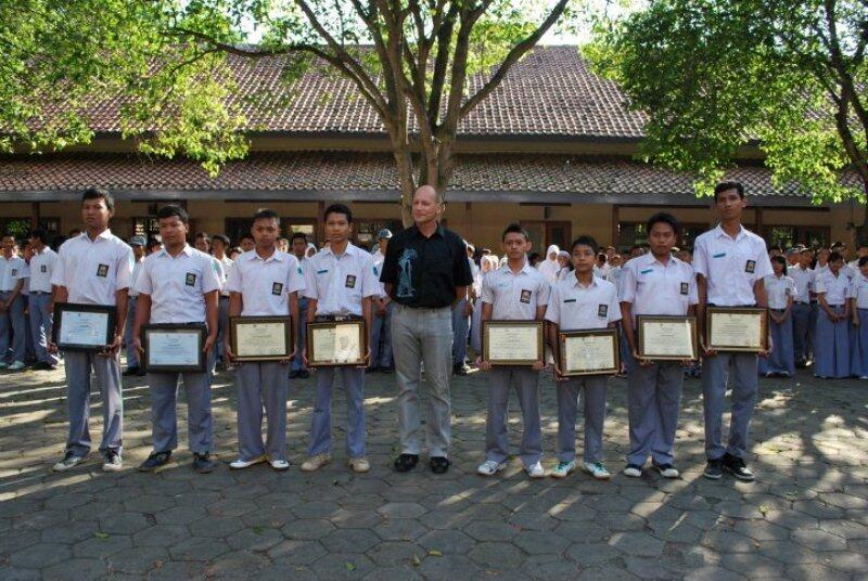 Pengalaman yang cuma dialami ANAK SMK,Alumni SMK MASUK!!! 