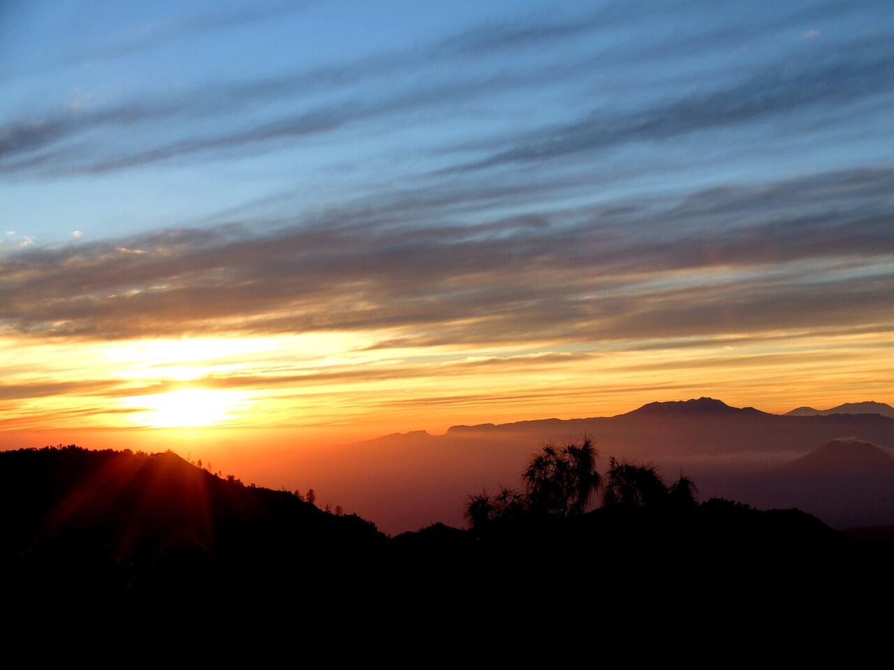 4 obyek wisata menarik yang wajib anda kunjungi ketika ke Gunung Bromo